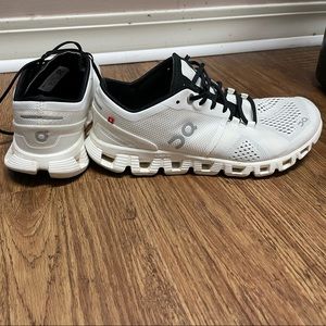 OnCloud Cloud X. Used in great condition. Smoke free home!